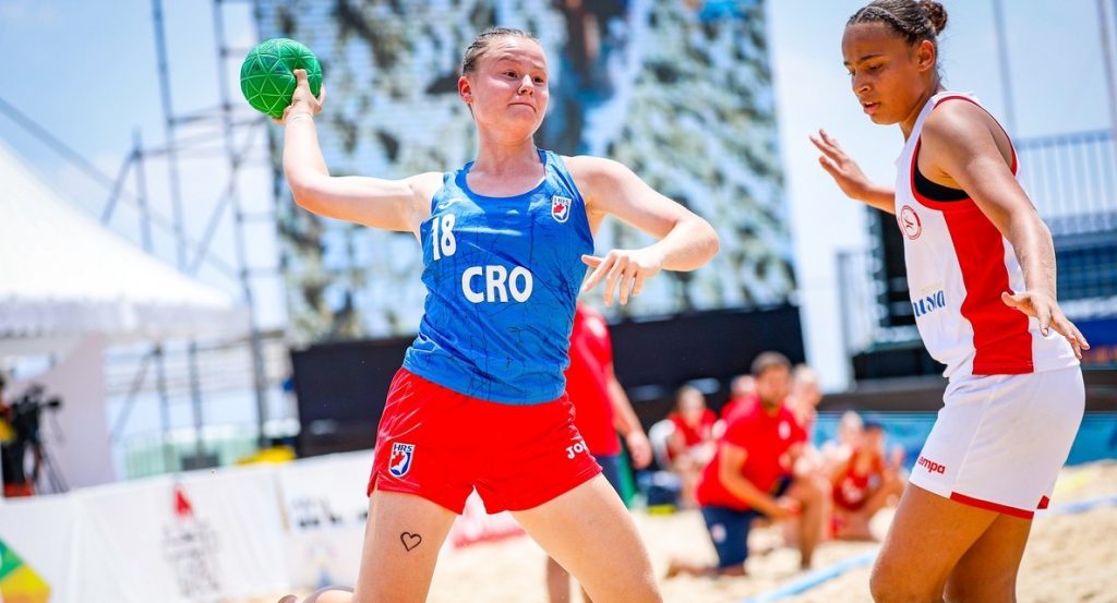Katja Gregurić s juniorskom reprezentacijom Hrvatske sedma na Svjetskom prvenstvu u rukometu na pijesku
