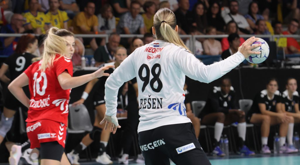 Dva potpuno drugačija poluvremena na otvaranju Europ'a Cupa