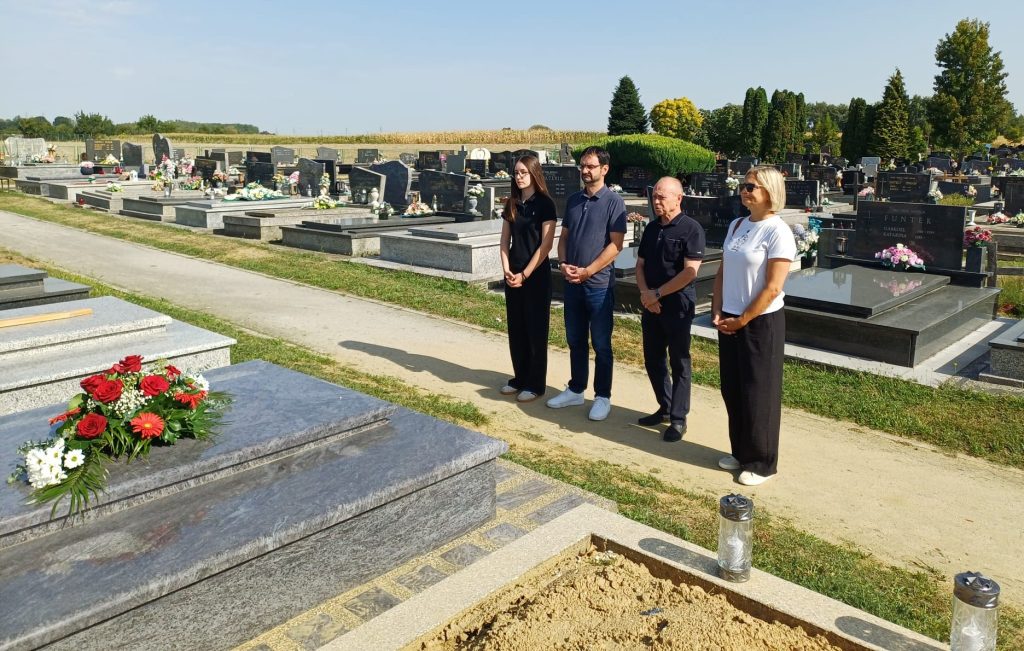 Sjećanje koje ne blijedi: Položen vijenac u spomen na legendarnog trenera Josipa Samaržiju-Bepa