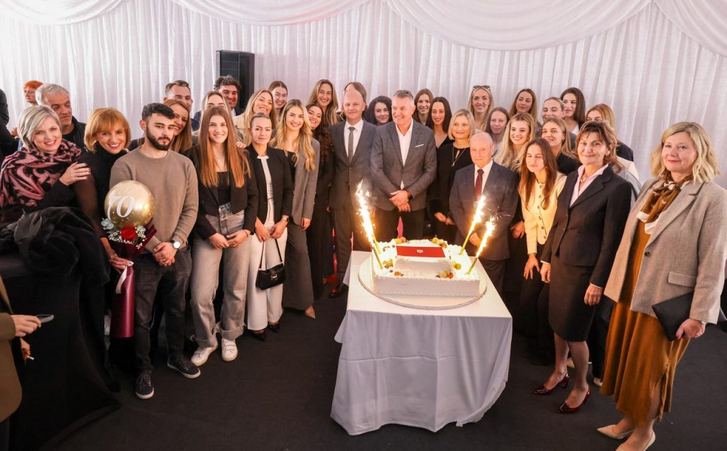 Svečanom akademijom i izložbom fotografija proslavljeno velikih 70 godina Kluba