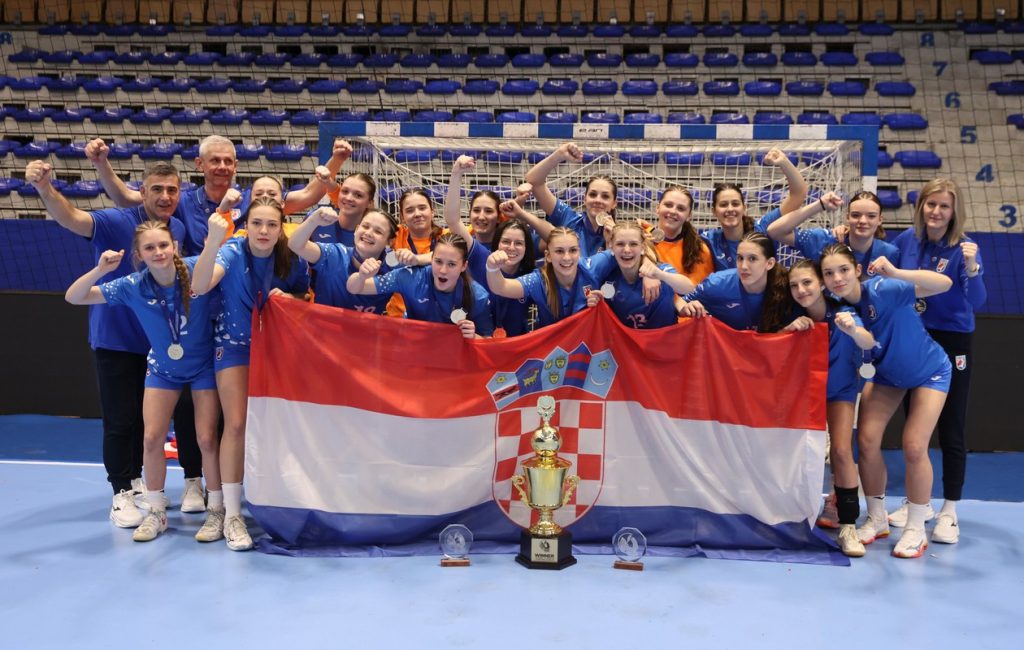 Lara Begović zlatna s kadetskom reprezentacijom Hrvatske na Mediteranskom prvenstvu